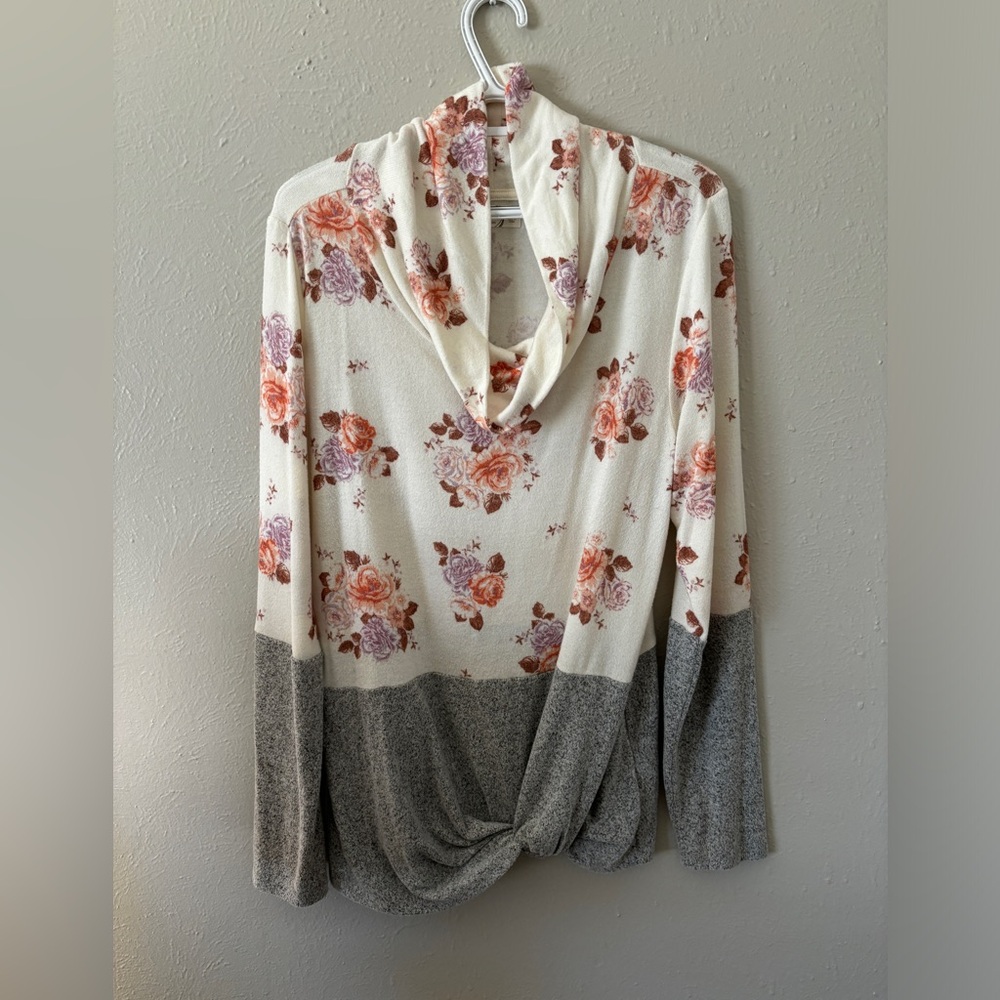 Maurice’s 24/7 long floral sleeve with cowl neck. Buttery soft material!
